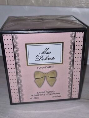 Miss Delicate Eau de Parfumerie Spray 3.4 fl oz NIB